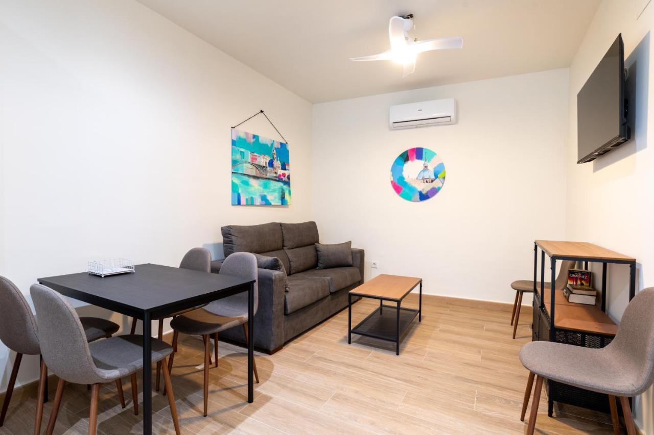 Apartamentos Cervantes 17 Sevilla Eksteriør billede