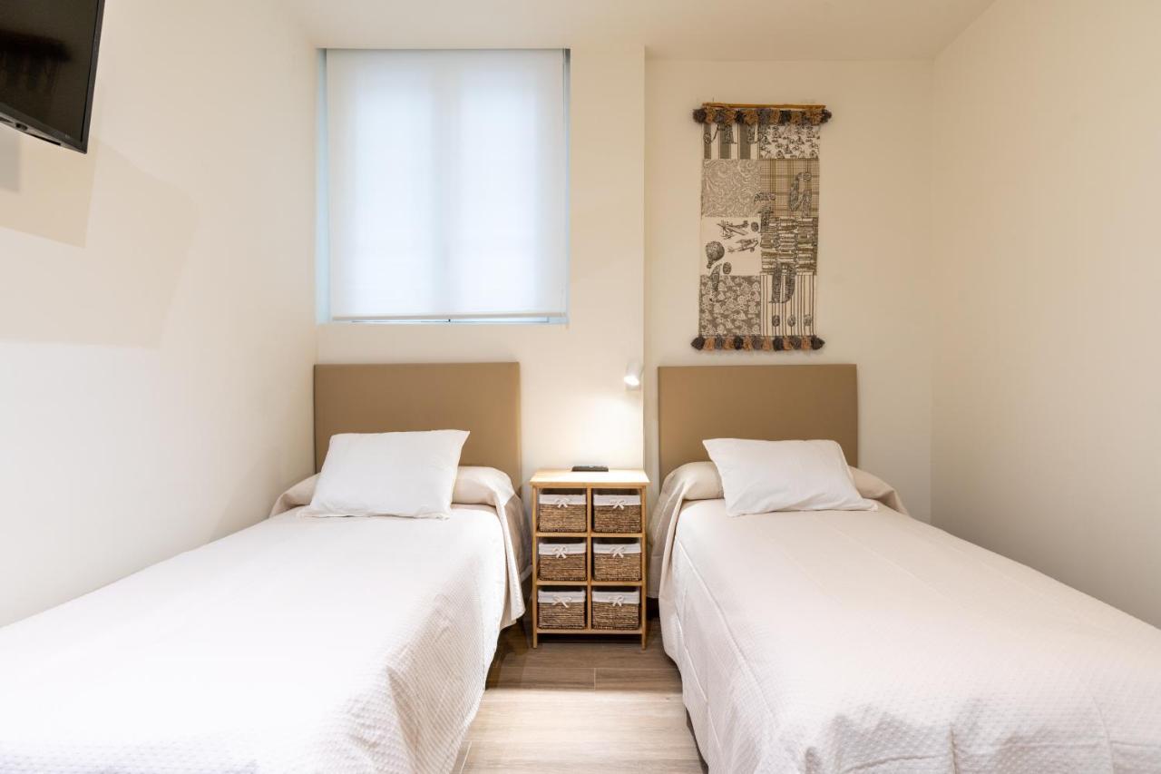 Apartamentos Cervantes 17 Sevilla Eksteriør billede