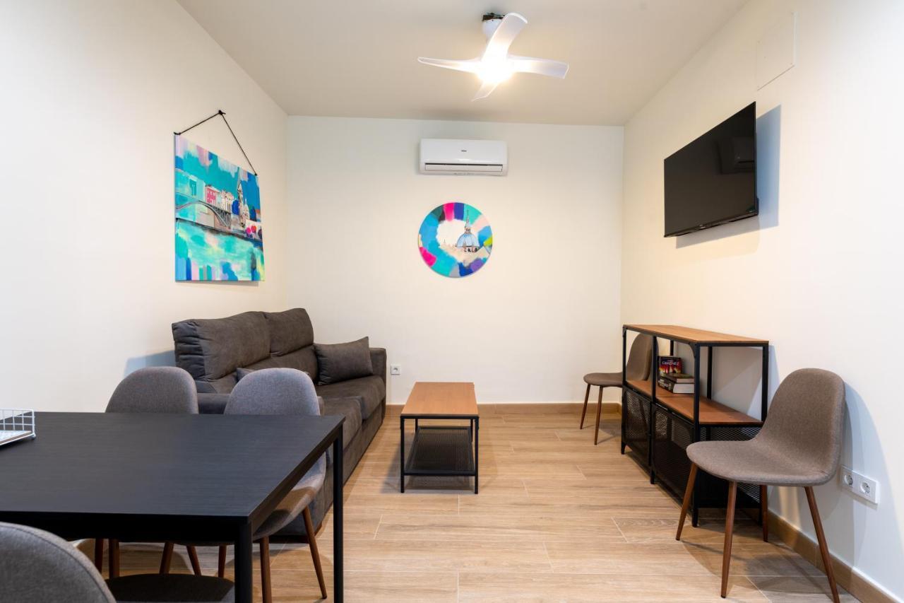 Apartamentos Cervantes 17 Sevilla Eksteriør billede